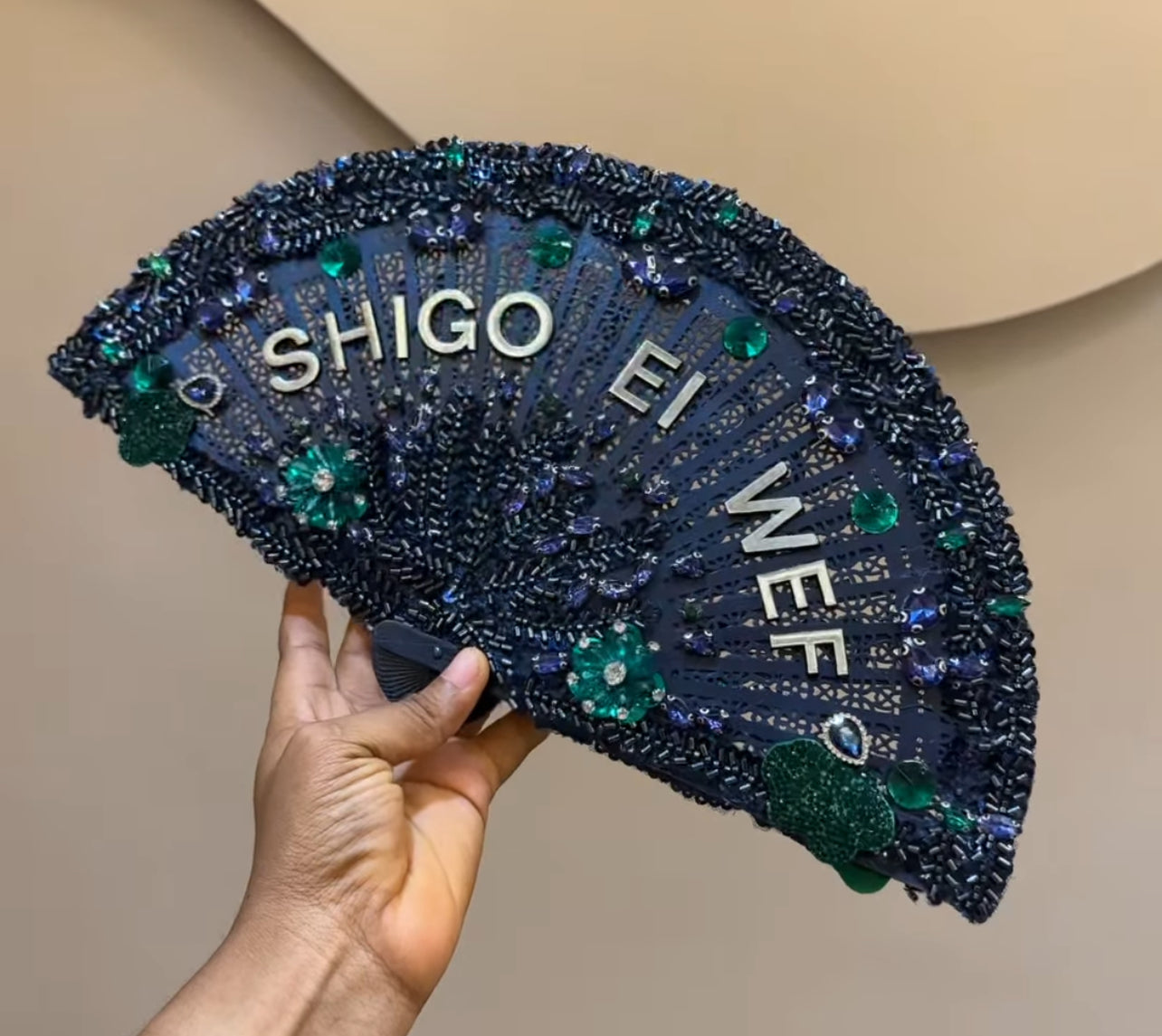 Chic En Silk - Bespoke Handcrafted Bridal Fan